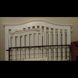White baby crib