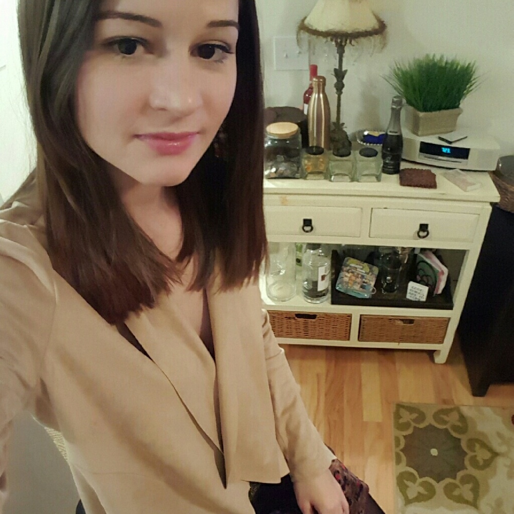 Meet your Posher, Olivia
