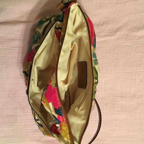 Relic Purse - Picture 4 of 4