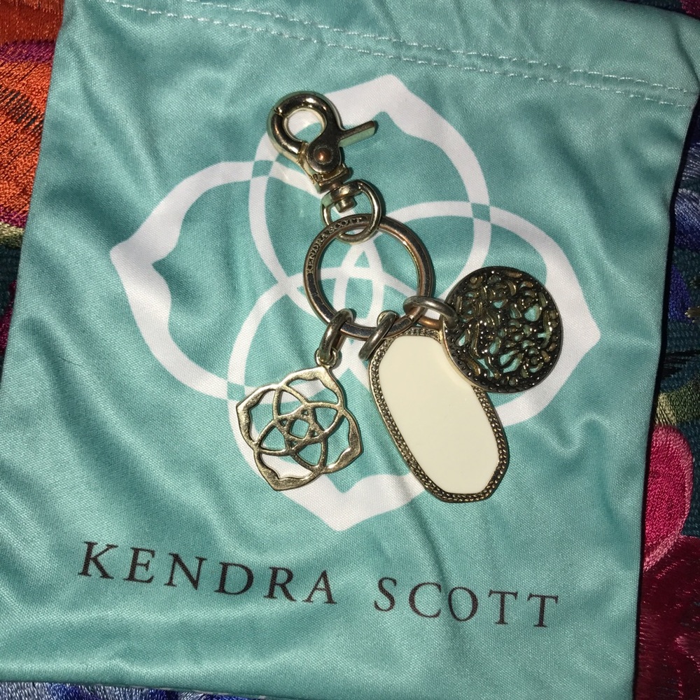 RARE Kendra Scott Shirley keychain white