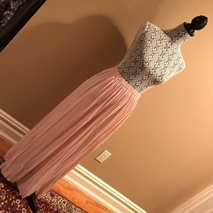 Long whimsical skirt with two slits in the front