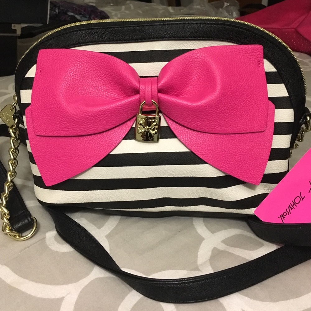 BRAND NEW Betsey Johnson Bow Purse with tag!