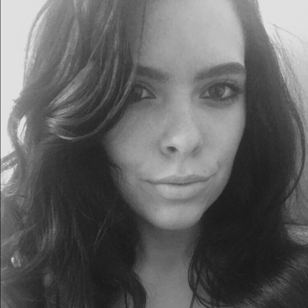 Meet your Posher, Lina