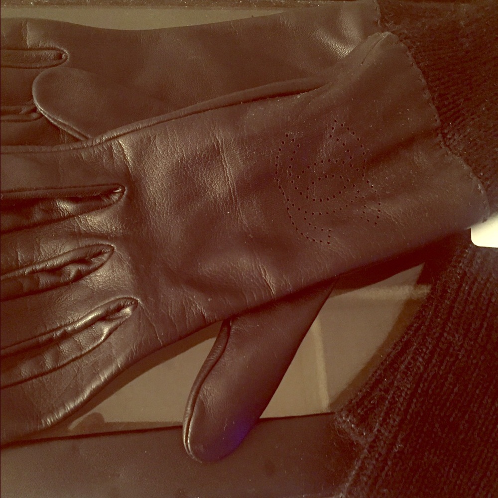 New! Chanel Gloves