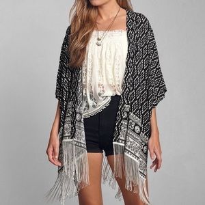 Abercrombie & Fitch Abigail Kimono