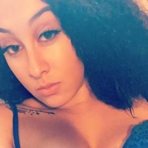 Meet your Posher, Rhi