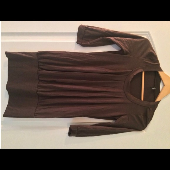 Casa Lee Brown Pleat Scoop Neck Top - Picture 3 of 4