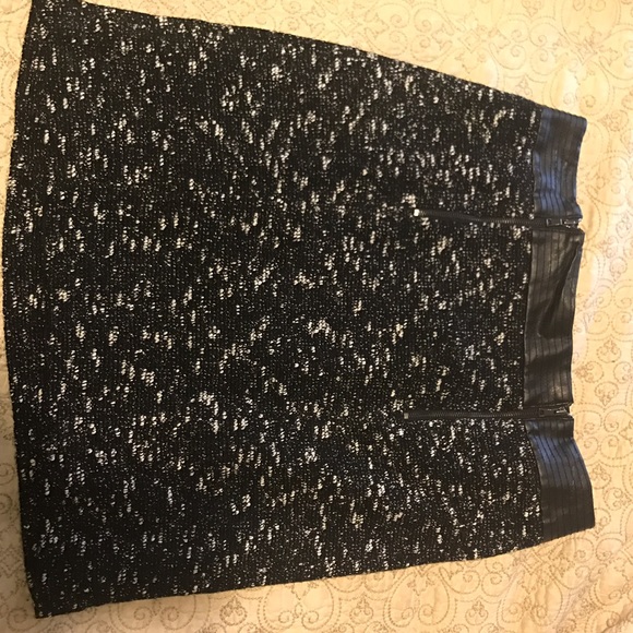 Ann Taylor Dresses & Skirts - 🐼🖤Ann Taylor matching jacket and skirt🖤🐼