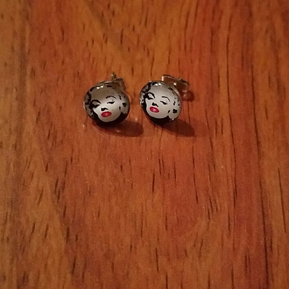 Marilyn Monroe stud earrings