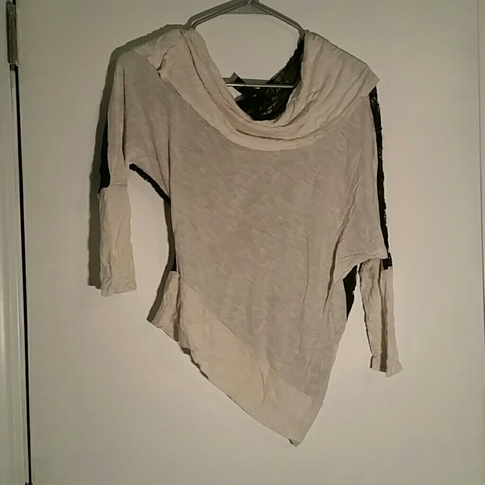 3/4 sleeved shirt