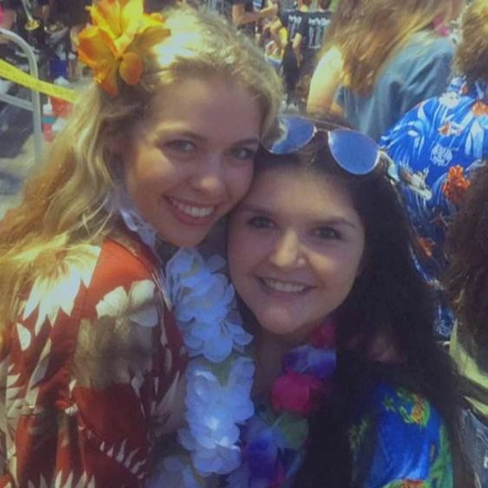 Meet your Posher, Lauren