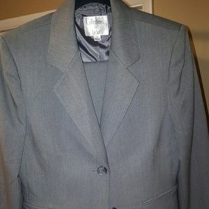 Let Suit womens dress suit