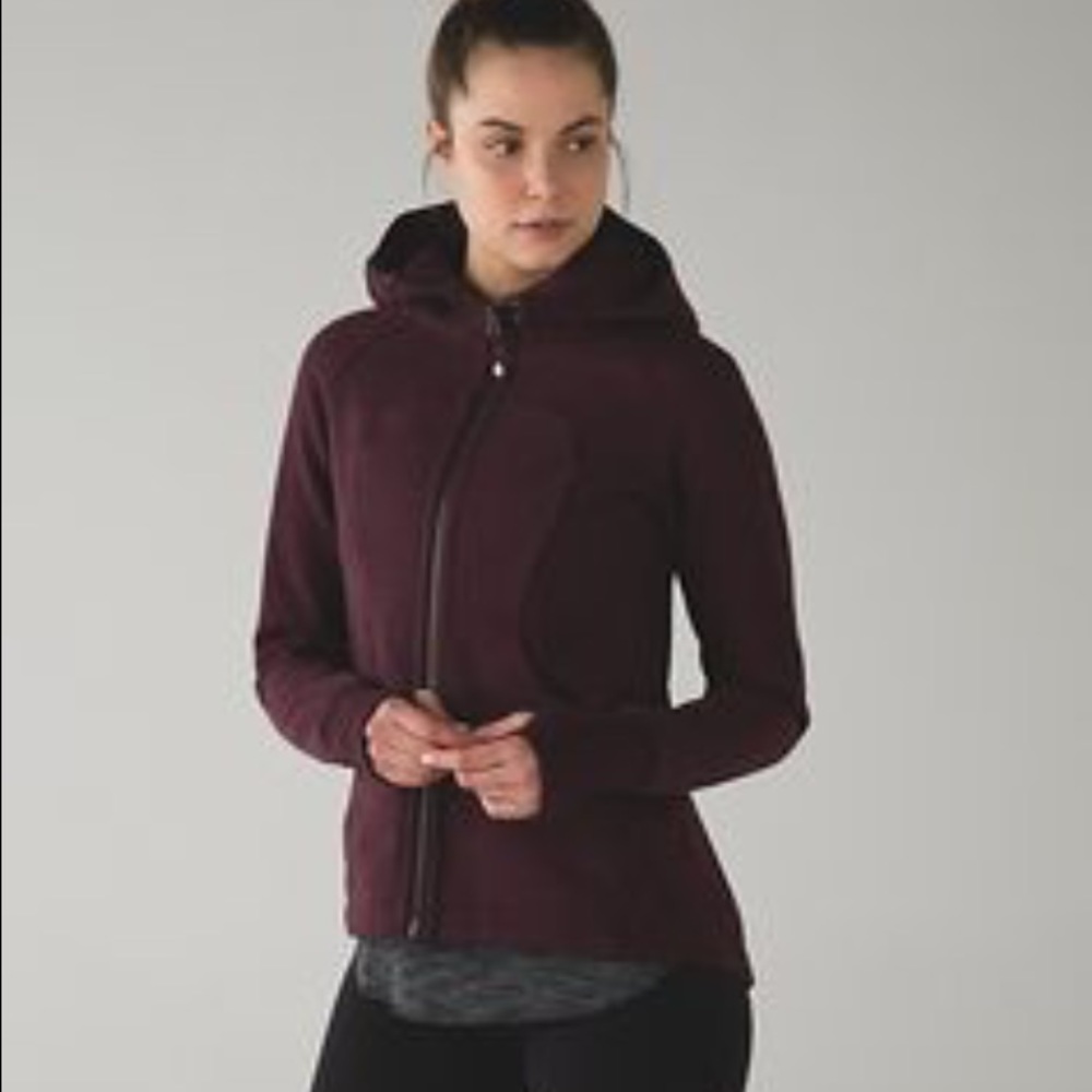 Lululemon burgundy Pleat to Street Hoodie sz 4