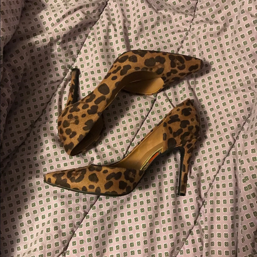 Leopard Mossimo heels!