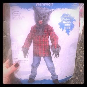 Child's werewolf costume