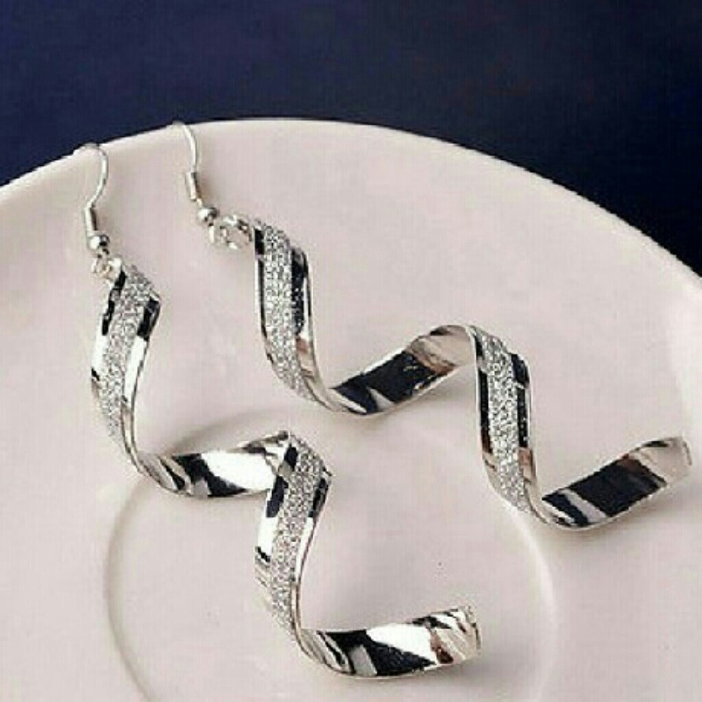 Silver with crystals earrings - Picture 1 of 1