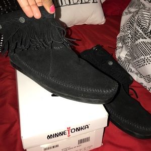 Women's Minnetonka fringe high top ankle boots