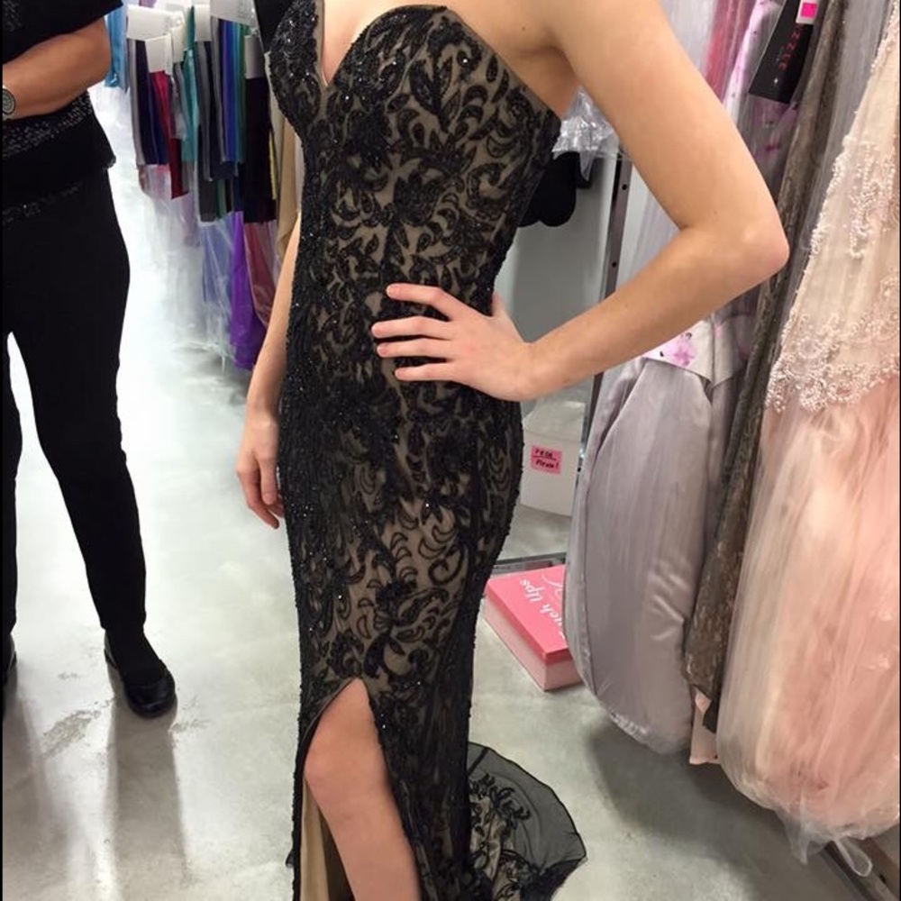BLACK BEEDED PROM DRESS