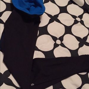 SOLD Lululemon Reversible Wunder Under 6