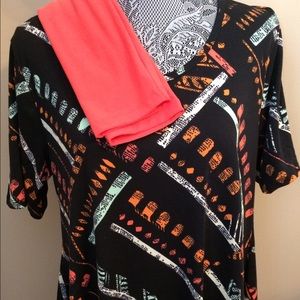Lularoe Medium perfect T & one size leggings NWT