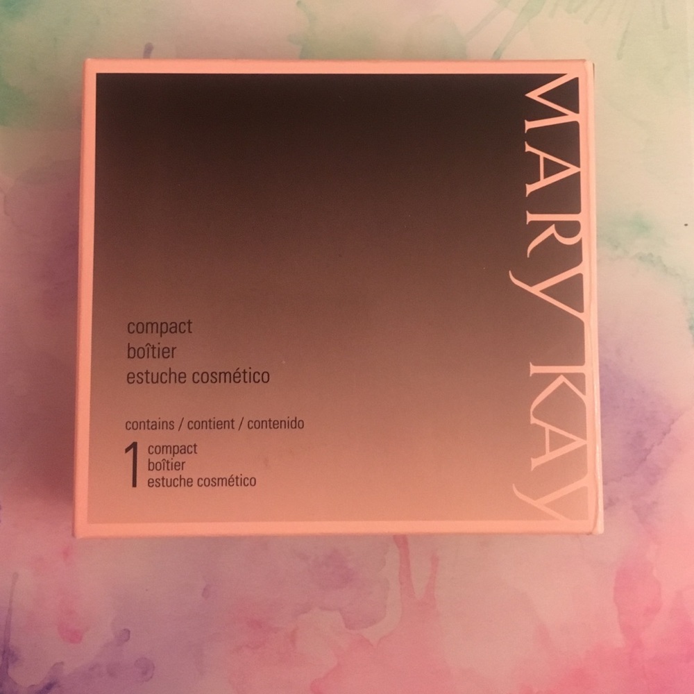 Limited Edition Mary Kay Makeup Compact