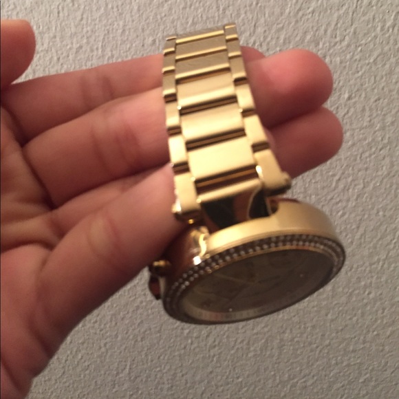 Watch main image 4