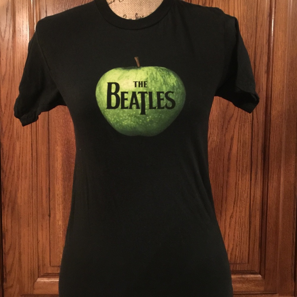 Apple Corp "The Beatles" Tee