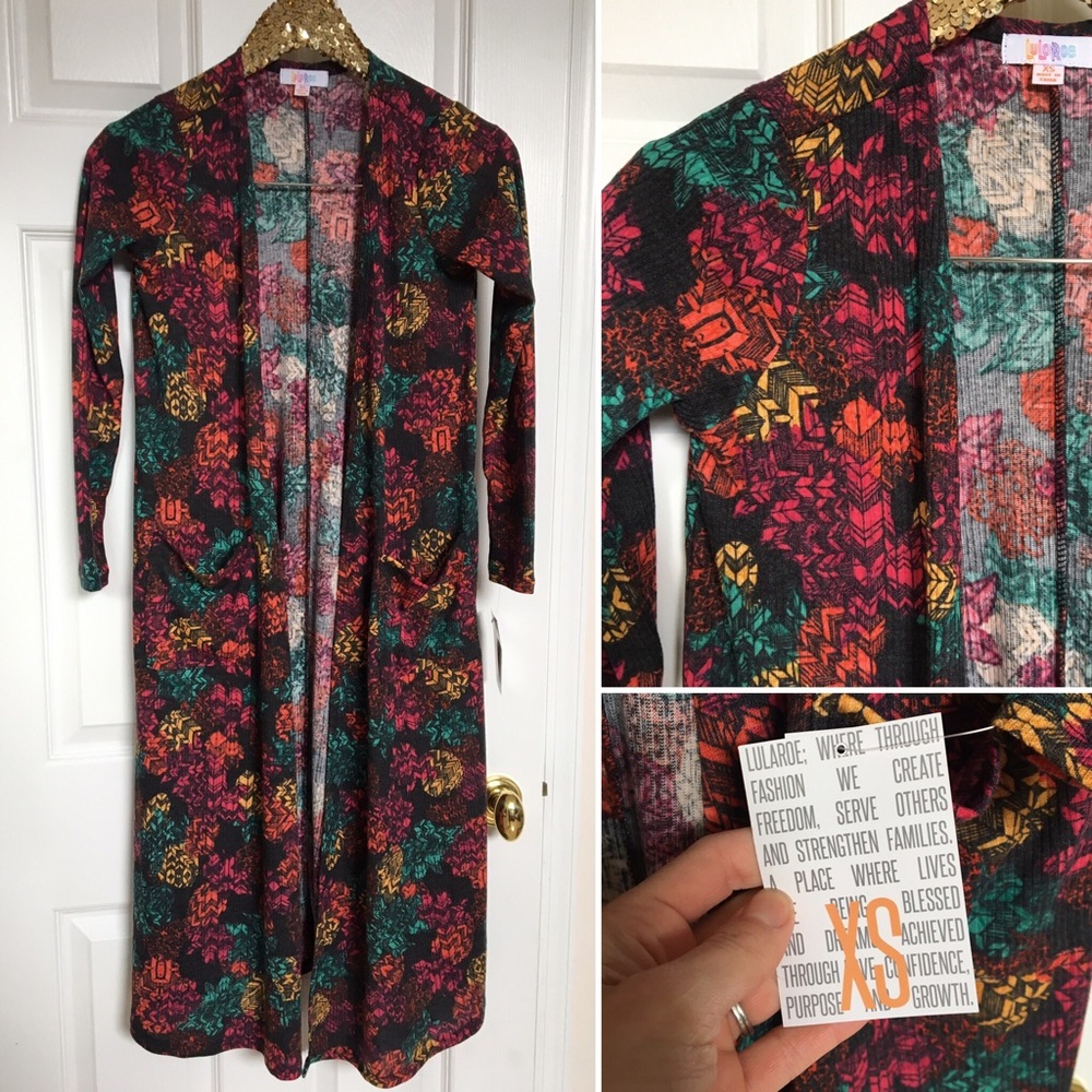 SOLD Lularoe Sarah Unicorn Print! 🦄💜