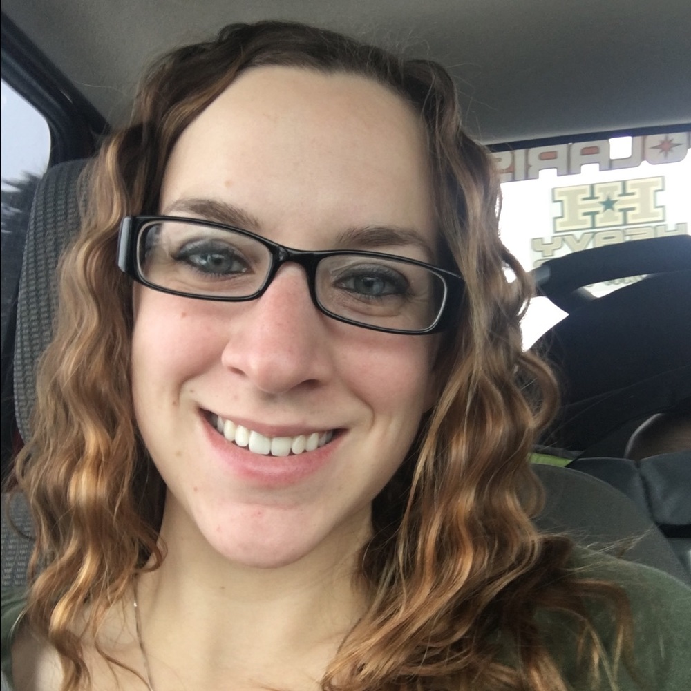 Meet your Posher, Laura