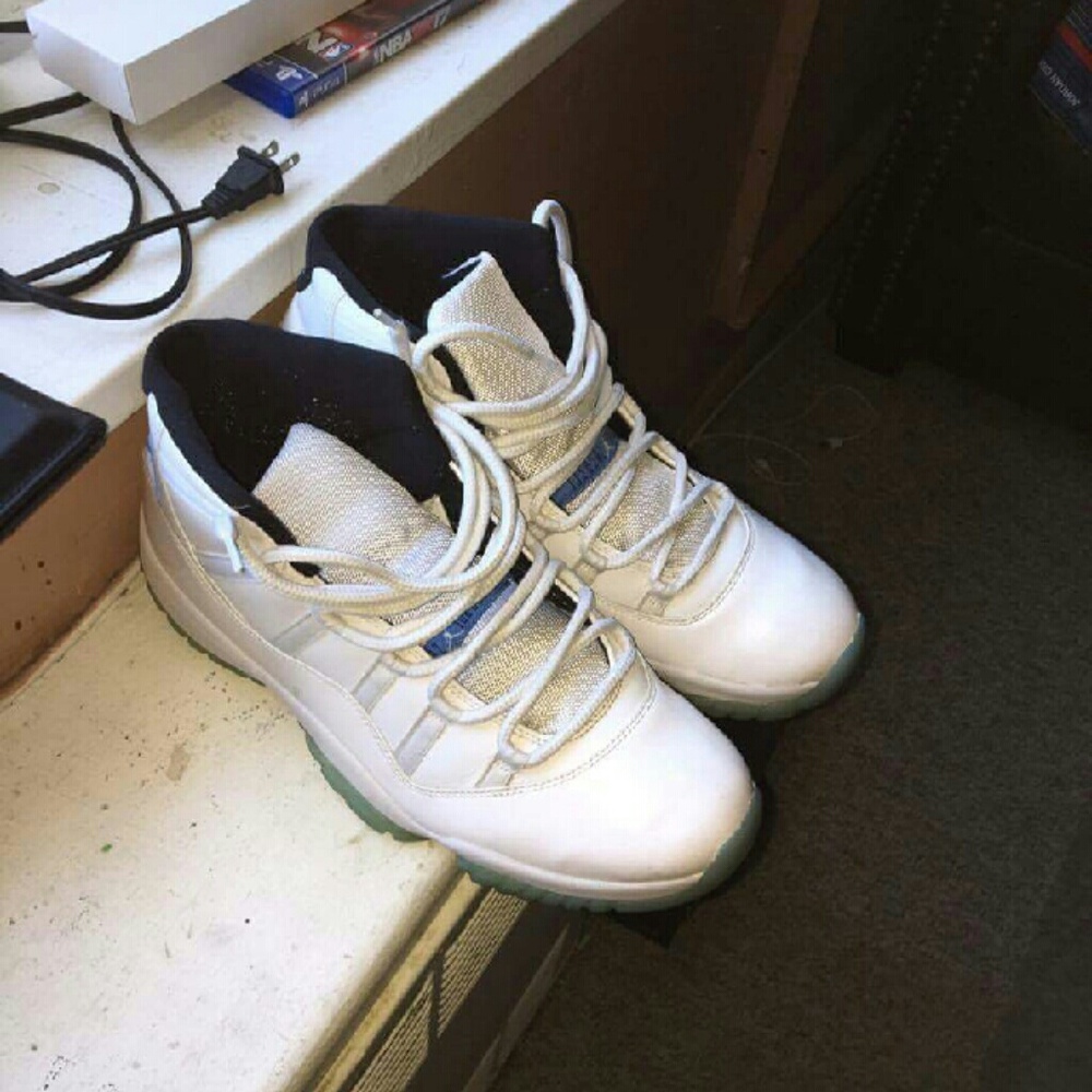 Jordan11 - Picture 2 of 3