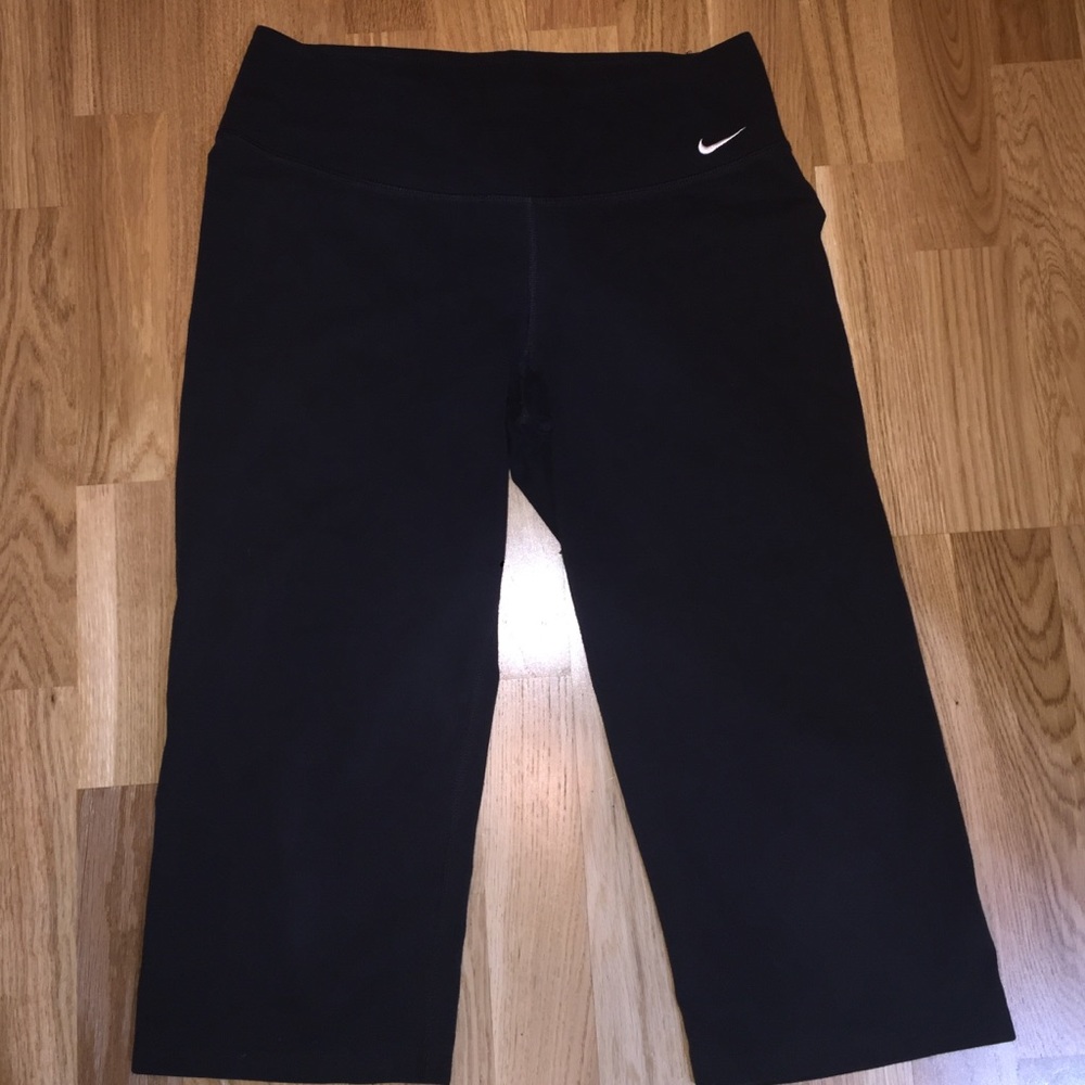 Nike work out Capri pants
