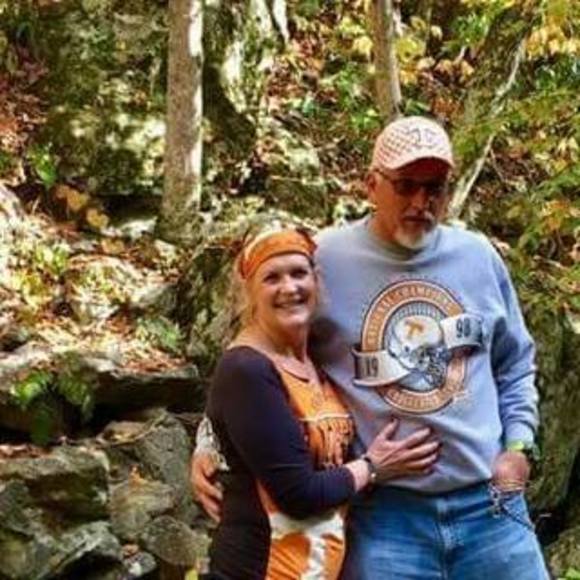 Meet your Posher, Cindy - Picture 1 of 1