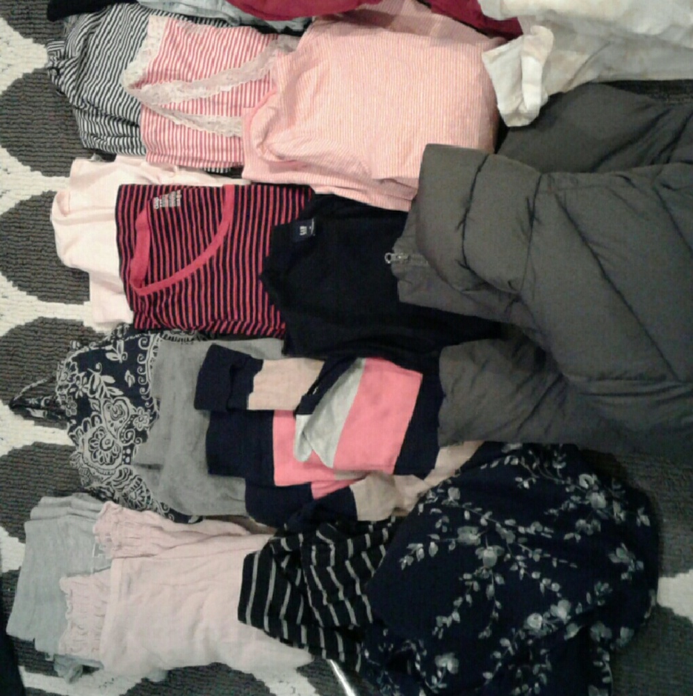 Lot of GAP clothes over 25 items Xs/S/M