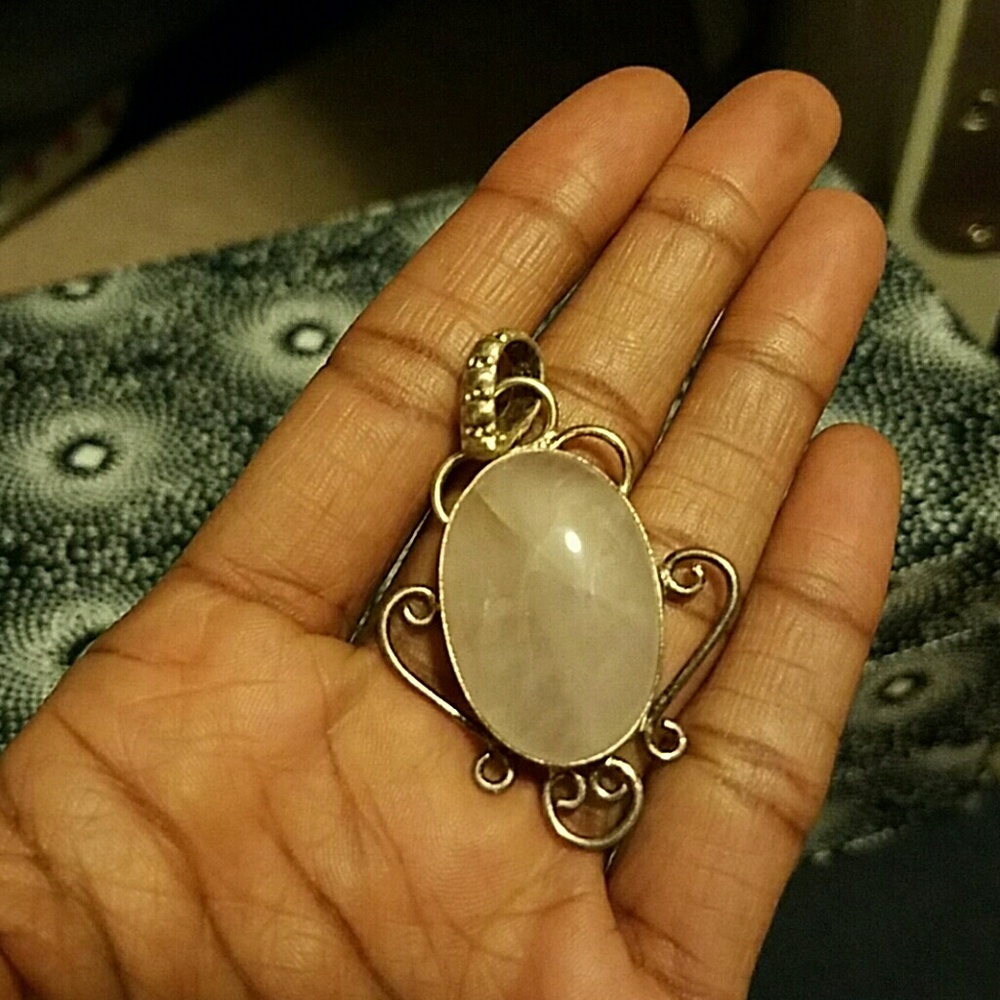 Pendant - Picture 2 of 3