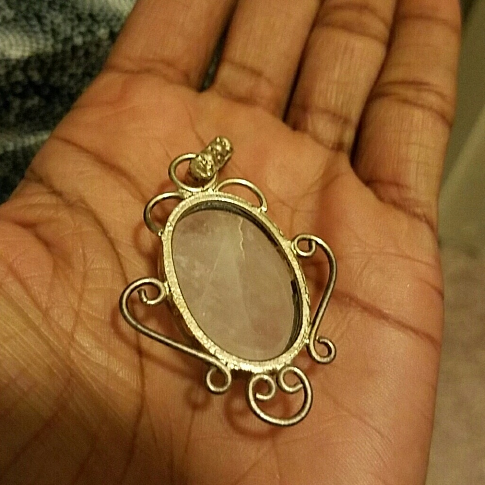 Pendant - Picture 3 of 3