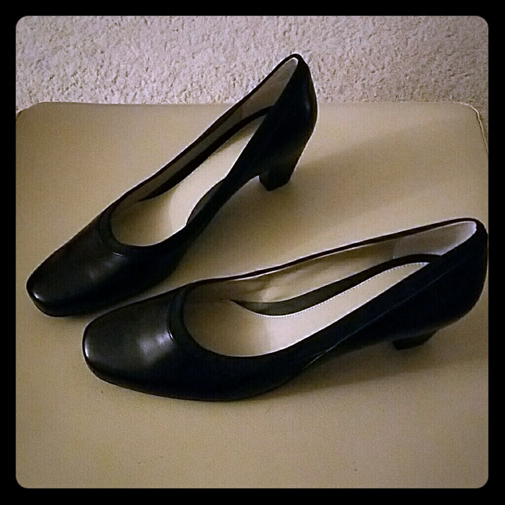 Easy Spirit heel