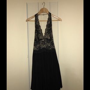 Halter lace top dress and pleaded skirt