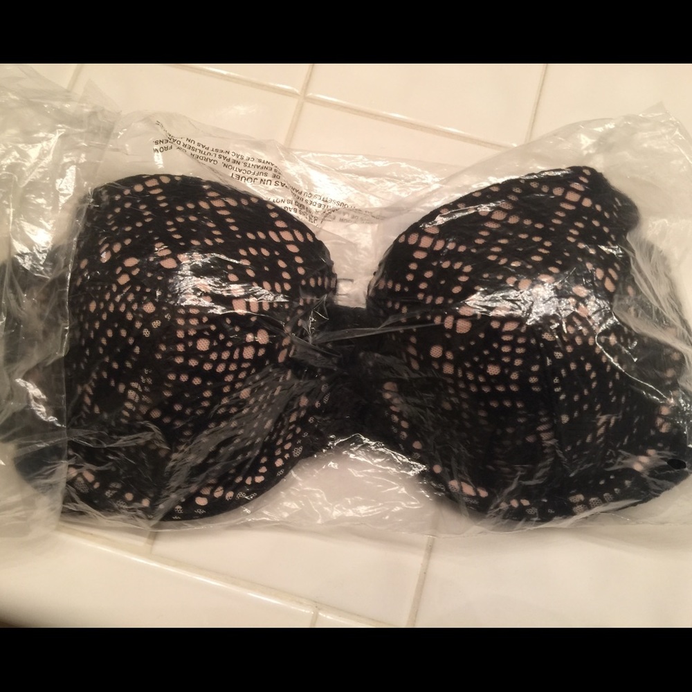 Brand new Victoria secret push up bra