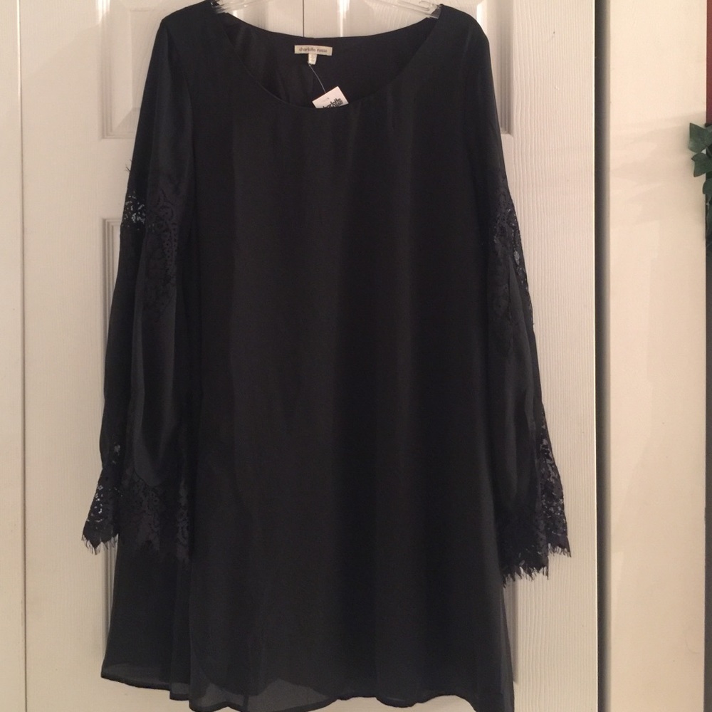 Ladies Charlotte Russe Dress with details