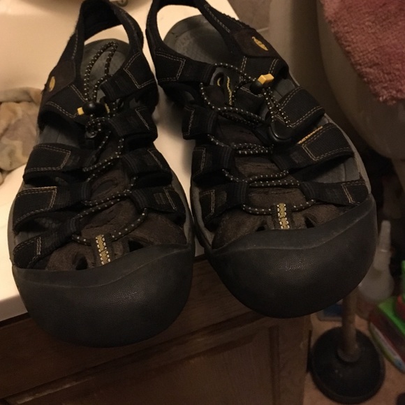 Men keen shoes main image 4
