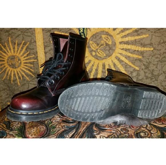 Shoes - Picture 3 of 3