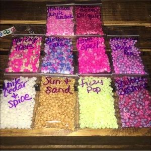 10 bags of glitter candle melts