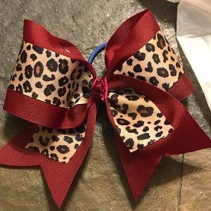Cheer bow