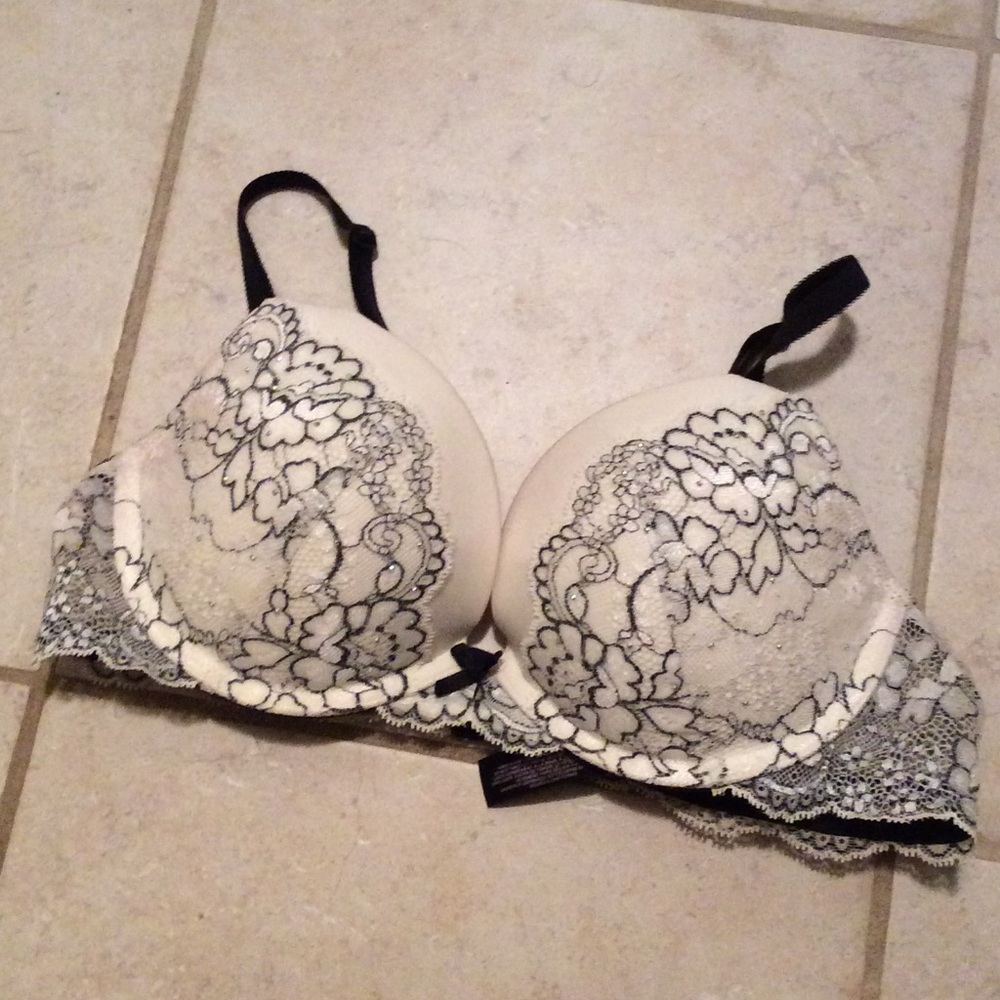 Lace Victoria secret bra