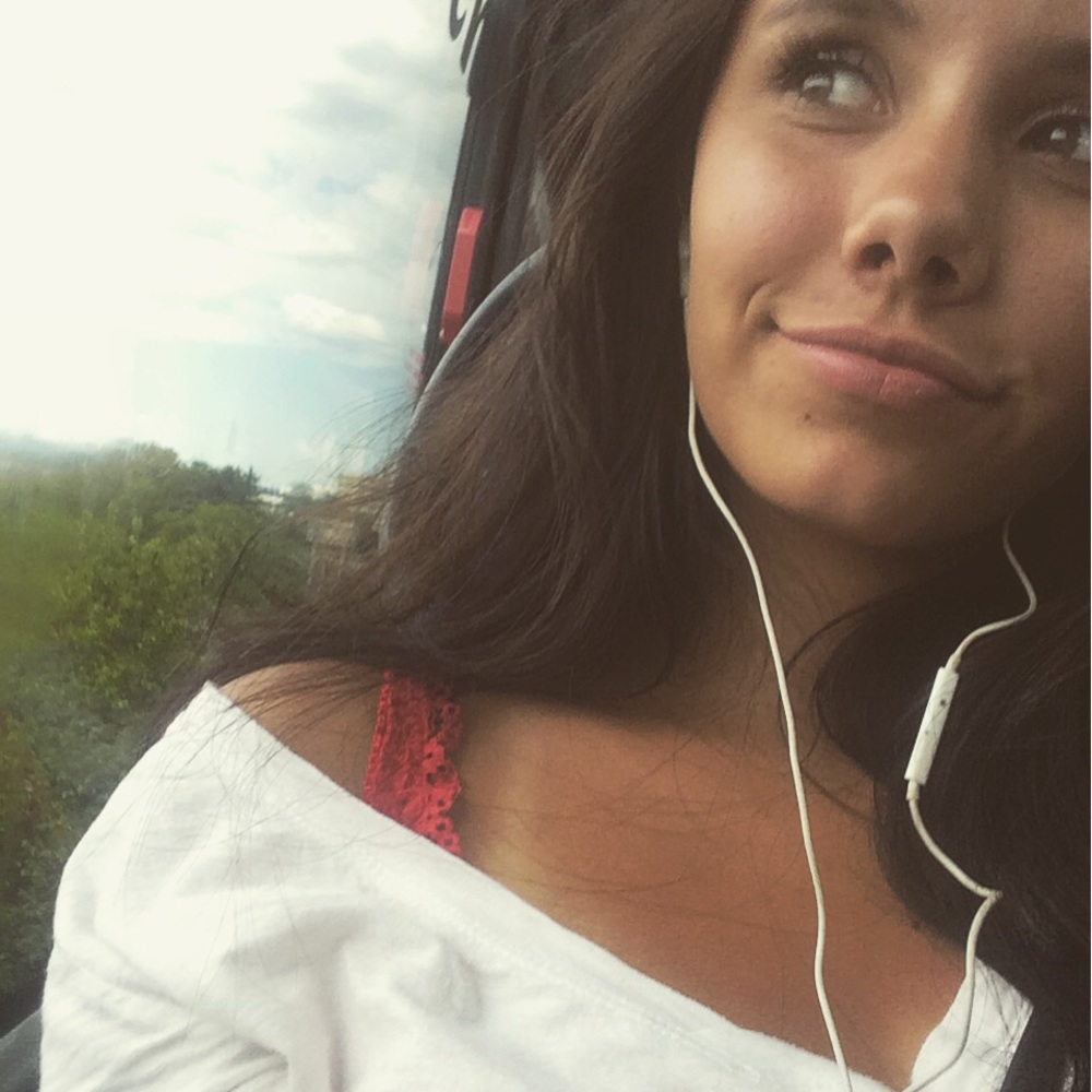 Meet your Posher, Bella