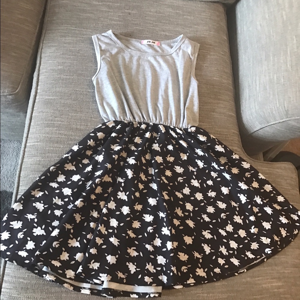 Lovely grey floral dress
