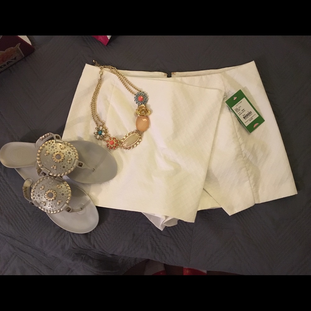 NWT Lilly Pulitzer Izzy Skort! 💅🏻 SZ 2