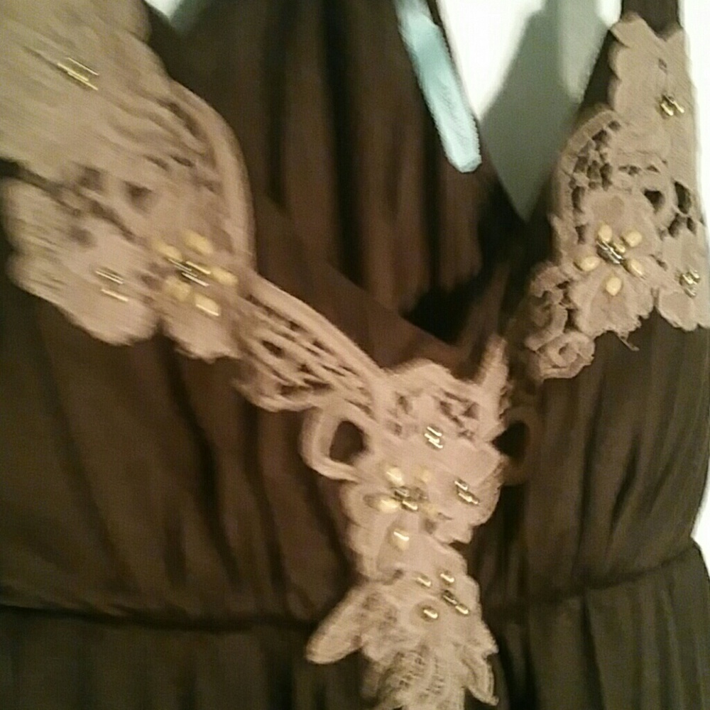 Dress - Picture 2 of 4
