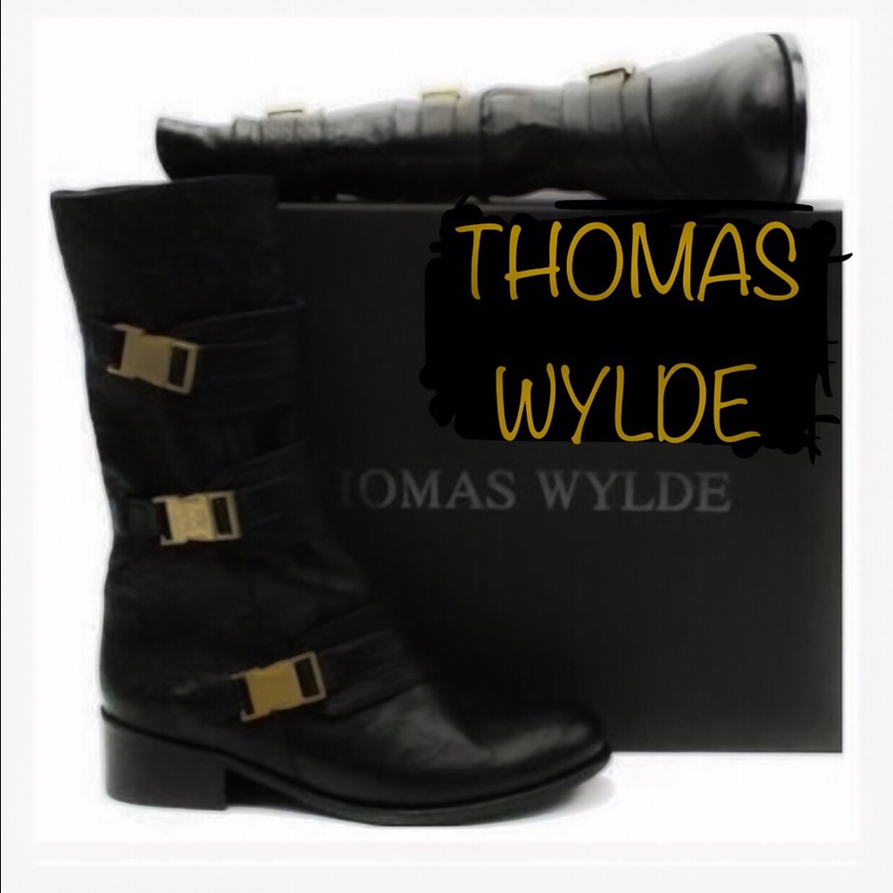 {Thomas Wylde} Skull Buckled Leather Boots