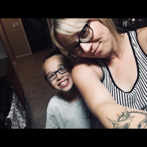 Meet your Posher, Tiffany - Picture 3 of 8